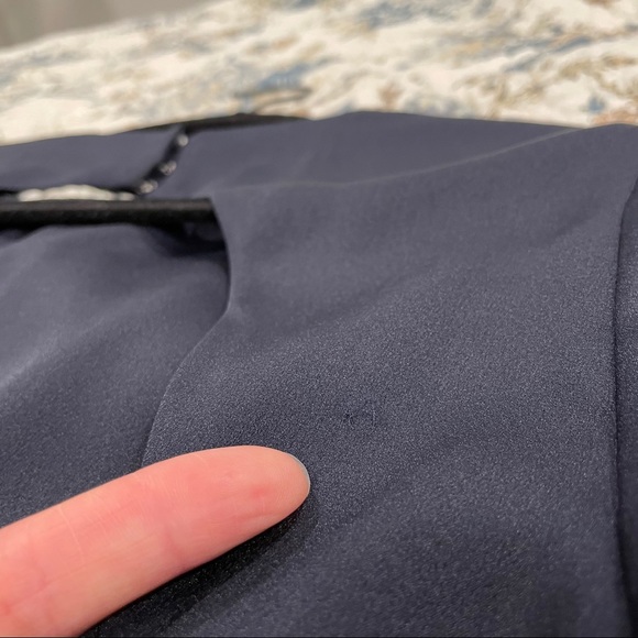 OLIVACEOUS Keyhole Back Satin Shift Dress - Picture 11 of 12